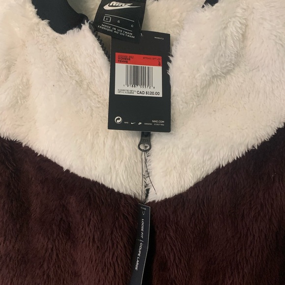 Nike fuzzy sweater - Picture 3 of 3